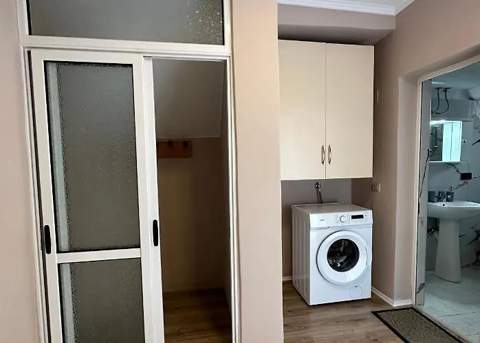 Bejart 5 * 地拉那